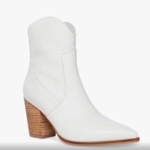 Steve Madden Janetta White Leather Boots (Size 8)